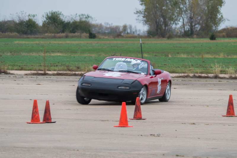 Illustration for article titled I took pictures at Autocross